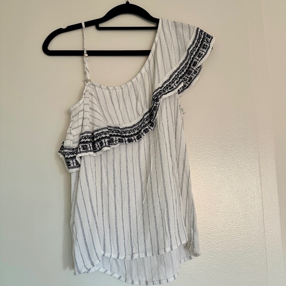 Abercrombie & Fitch - Embroidered One-Shoulder Ruffle Top - Picture 3 of 9